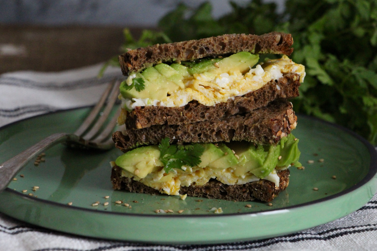 Tartine Avocat Et Oeuf Brouill Casserole Chocolat